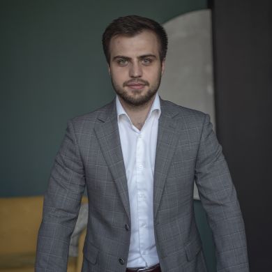 Адам Евлоев
