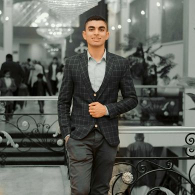 عمر طلعت
