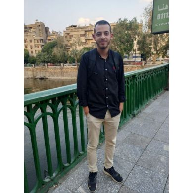 مصطفى خالد